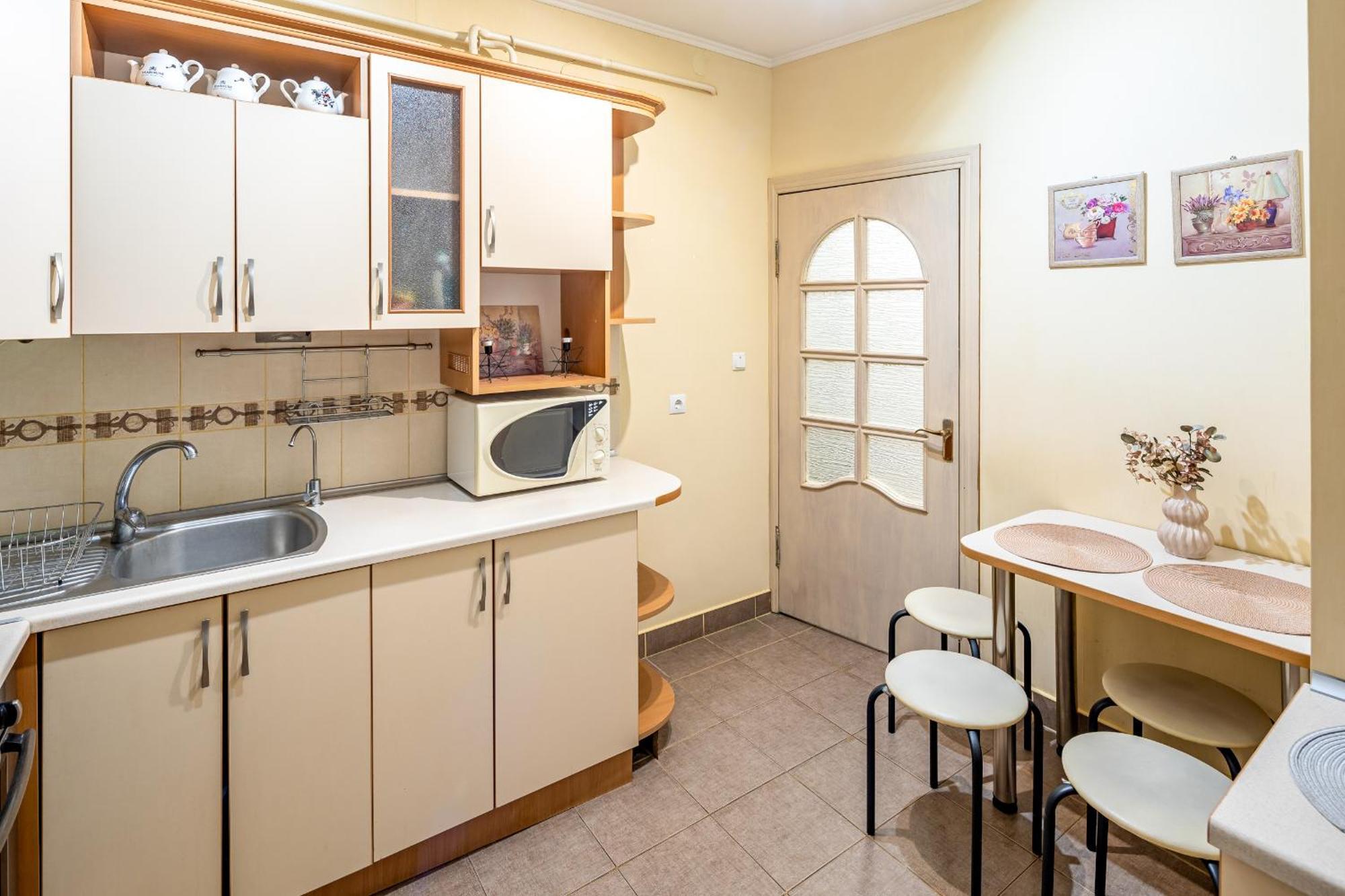 Just Another Comfy Apartment On The Main Squere. 2 Bedrooms, Own Heating, Ac Lviv Dış mekan fotoğraf