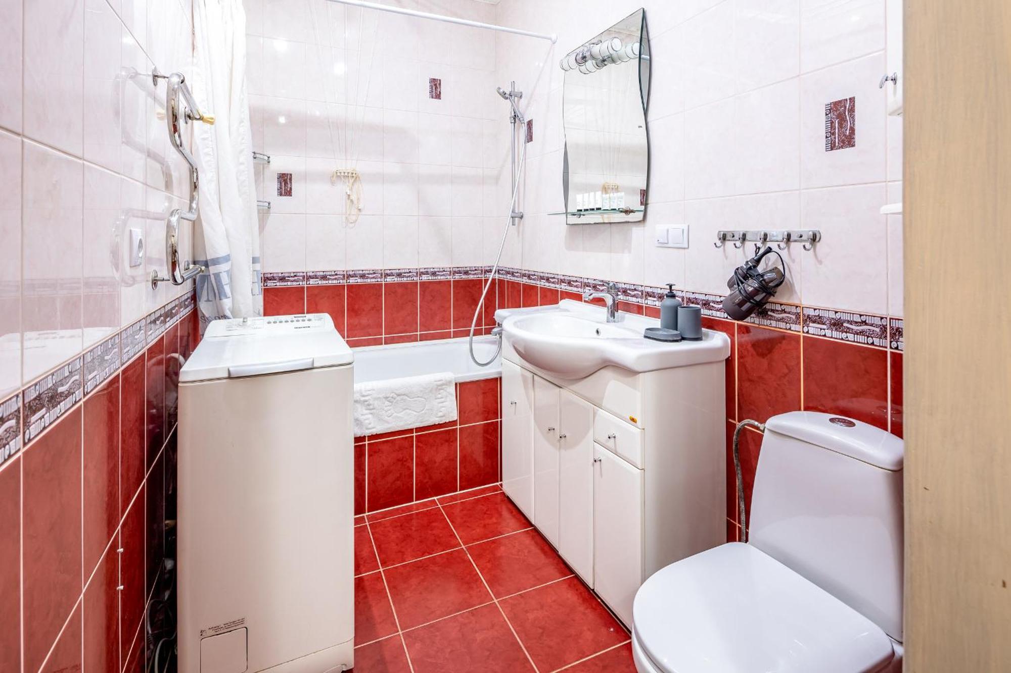 Just Another Comfy Apartment On The Main Squere. 2 Bedrooms, Own Heating, Ac Lviv Dış mekan fotoğraf